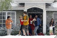Modern Family – L-R: Manny Delgado (Rico Rodriguez), Claire Dunphy (Julie Bowen), Phil Dunphy (Ty Burrell), Luke Dunphy (Nolan Gould), Cameron Tucker (Eric Stonestreet), Gloria Delgado-Pritchett (Sofía Vergara), Alex Dunphy (Ariel Winter), Jay Pritchett (Ed O'Neill), Lily Tucker-Pritchett (Aubrey Anderson-Emmons), Haley Dunphy (Sarah Hyland)