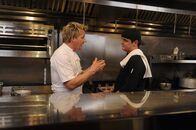 In Teufels Küche mit Gordon Ramsay – Lassen sich die Köche des "DownCity" wirklich von Gordon Ramsay (l.) helfen?
