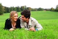 Sturm der Liebe – Theresa (Ines Lutz, l.); Konstantin (Moritz Tittel, r.)