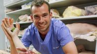 Operation Autsch! – Chris van Tulleken (Dr. Chris).