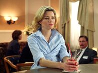 Scrubs - Die Anfänger – Auf einer Chirurgen-Tagung in Phoenix trifft J. D. seine Ex-Freundin Kim (Elizabeth Banks). Zu seiner Verwunderung ist sie, entgegen ihrer früheren Behauptung, eine Fehlgeburt erlitten zu haben, hochschwanger. Als sie ihn um Hilfe bittet, ist J. D. völlig überfordert ...