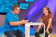 1, 2 oder 3 – Wie organisieren sich Schwärme? Studiogast Julia Schnetzer erklärt es Elton.