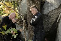 MacGyver – Anton (Edward Gelhaus, l.); Giovanni (Justin Welborn, r.)