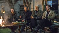 Die Erbschaft – v.l.: Signe Larsen (Marie Bach Hansen), Robert Eliassen (Trond Espen Seim), Gro Grønnegaard (Trine Dyrholm) und Emil Grønnegaard (Mikkel Boe Følsgaard) trauern.