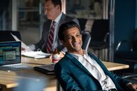 Die gute Fee – Grant (Utkarsh Ambudkar, vorne)