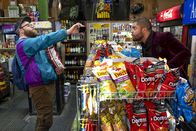 Long Shot – L-R: Fred Flarsky (Seth Rogen) und Lance (O'Shea Jackson Jr.)