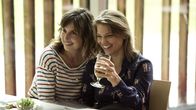 Unser Kind – Ellen (Susanne Wolff, li.) und Katharina (Britta Hammelstein) wünschen sich Wolfgang als Samenspender.