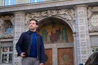 Der Alte – Lenny Wandmann (Thimo Meitner) muss allen Widerständen zum trotz für Hauptkommissar Voss einen Auftrag beim Landgericht erledigen. Das fällt ihm aufgrund seines Asperger-Syndroms alles andere als leicht.