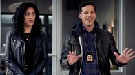 Brooklyn Nine-Nine – Rosa Diaz (Stephanie Beatriz, l.); Jake Peralta (Andy Samberg, r.)