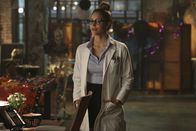 Scorpion – Alle glauben, dass Paige (Katharine McPhee) früher ein normales, typisch amerikanisches Leben geführt hat, doch auch sie hat einige Geheimnisse ...