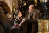 Inspector Barnaby – Als "Inspector Doppler" sollte Hugo Welles (Adrian Edmondson) eigentlich auf der Geburtstagsfeier die Gäste mit einem inszenierten Mitrate-Mord unterhalten. Stattdessen sind er und seine Frau Helen (Caroline Quentin) nun mittendrin in einer echten Ermittlung.