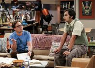 The Big Bang Theory – L-R: Leonard Hofstadter (Johnny Galecki), Rajesh Koothrappali (Kunal Nayyar).