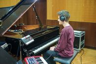 einfach Mensch – Mika spielt in der Juniorband des Landesjugendjazzorchester Hessen seit er elf Jahre alt ist und ist somit einer der jüngsten dort.