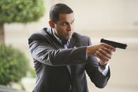 Castle – Hält einen Verdächtigen in Schach: Javier Esposito (Jon Huertas)