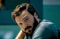 Sacha – Kommissar Thomas Hoffman (Thibaut Evrard) kommt in seinen Ermittlungen voran, da Mila nun endlich mit der Polizei zusammenarbeitet.