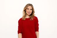 Doc Fischer – Moderatorin Julia Fischer Mit "Doc Fischer" gibt es ein neues Gesundheitsmagazin im SWR Fernsehen. Die Ärztin und Journalistin Dr. Julia Fischer präsentiert jeden Montag neueste medizinische Erkenntnisse und Behandlungsmethoden und gibt Tipps, wie man fit und gesund bleiben kann.