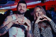 Impact – Impact Reportage Erschöpft durch Dating-Apps – Finden wir offline eher die grosse Liebe? Host Livio begleitet Leila an einen Offline-Dating-Event. Die 20-Jährige hofft, dort eine ernste Beziehung zu finden. Copyright: SRF
