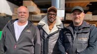 Yared kommt rum – „Sowas macht man nur einmal im Leben“: Zimmermann Frank Patzenhauer (links) über den Bau der weltweit größten Holzachterbahn