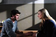 Sturm der Liebe – Konstantin (Moritz Tittel, l.); Theresa (Ines Lutz, r.)