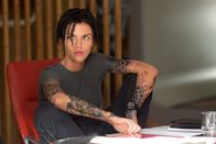 Meg – Jaxx Herd (Ruby Rose) war maßgeblich an Entwurf und Ausführung der Forschungsstation "Mana One" beteiligt.