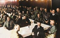 Countdown zur Diktatur – PHOENIX COUNTDOWN ZUR DIKTATUR, "1929 - 1931 Krise" Uhr. In der Wirtschaftskrise gewinnt die NSDAP immer mehr Anhänger. Ihre Parolen gegen Demokratie und Reparationen verfangen besonders in ländlichen Regionen.