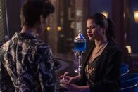 Charmed – Roxie (Shi Ne Nielson, l.); Mel Vera (Melonie Diaz, r.)