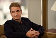 New Girl – Hat Russell (Dermot Mulroney) etwas zu verbergen und lädt seine neue Mitarbeiterin Zooey darum zu dem Dienstagsmeeting nicht ein?