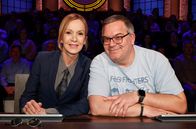Wer weiß denn sowas? – Rateteam-Kapitän Elton (r.) mit Schauspielerin Katja Flint (l.).