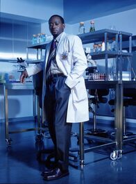 Dr. House – (1. Staffel) - Der Neurologe Dr. Eric Foreman (Omar Epps) hat die beste Ausbildung im Team ...