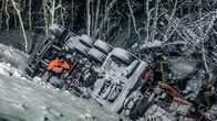 Ice Road Rescue - Extremrettung in Norwegen – OVERHALLA, NORWAY - Jo Roger at a rescue of a toppled over truck.(photo credit: National Geographic Channels)