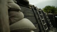 Spuren des Krieges – Schützengräben sollten die Soldaten möglichst vor dem Beschuss des Feindes schützen.