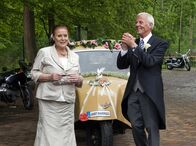 In aller Freundschaft – Für Charlotte Gauss (Ursula Karusseit) und Otto Stein (Rolf Becker) ist es endlich soweit - der Tag der Hochzeit ist gekommen.