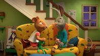 Pip und Posy – Pip und Posy warten ungeduldig auf Mitternacht - ihnen fallen schon die Augen zu.