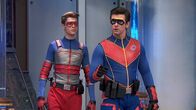 Henry Danger – L-R: Henry Hart (Jace Norman), Captain Man / Ray Manchester (Cooper Barnes)