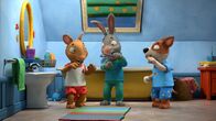 Pip und Posy – Pip und Posy haben ihre ganz eigenen Einschlafrituale. Dazu gehört natürlich auch das gemeinsame Zähneputzen.