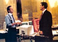 Wall Street – Grosses Vorbild: Michael Douglas als Gordon Gekko, Charlie Sheen als Bud Fox (Copyright SRF/Twentieth Century Fox)