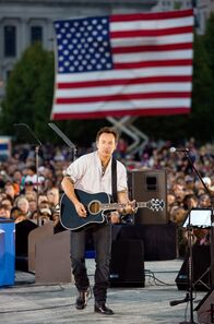 Bruce Springsteen - Der amerikanische Freund – Bruce Springsteen tritt bei einer Wahlkampfveranstaltung in Cleveland, Ohio, für den demokratischen Präsidentschaftskandidaten, Senator Barack Obama, auf.