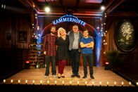 Beim Kammerhofer – v.li.: Gabriel Mair (Buonomemes), Barbara Balldini, Walter Kammerhofer und Bernhard Viktorin posieren für ein Foto.