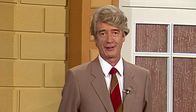 Echt witzig! – Sie sind unvergessen: großartige Komödianten, die Generationen von Fernsehzuschauern zum Lachen gebracht haben und es bis heute tun. Denn guter Humor altert nicht. Comedy-Idole wie Heinz Erhardt, Rudi Carrell (Bild), Diether Krebs, Harald Juhnke, Dieter Hallervorden und Gerd Dudenhöffer gehören bis heute zu den Besten ihres Faches.