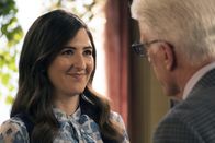 The Good Place – Als es Janet (D'Arcy Carden) immer schlechter geht, muss Michael nicht nur einen Weg finden, diese Entwicklungen vor Vicky geheim zu halten, sondern auch weitere Verschlechterungen zu verhindern. Kein leichtes Unterfangen ...