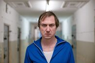 Nahschuss – Franz Walter (Lars Eidinger) kann das Vorgehen des DDR-Auslandsnachrichtendienstes nicht mehr billigen. Es beginnt ein Überlebenskampf gegen ein erbarmungsloses System ...