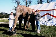 Der Bulle von Tölz – (v.li.) Katerina Jacob (Sabrina Lorenz), Ottfried Fischer (Benno Berghammer), Ulrike Kriener (Madeleine).