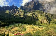 Leben mit Vulkanen – Landschaft rund um den Vulkan Piton de la Fournaise auf der Insel La Réunion