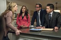 Bull – (v.l.n.r.) Maya Whitbeck (Marin Irelans); Thalia Macera (Nadia Dajani); Dr. Jason Bull (Michael Weatherly); Benny Colón (Freddy Rodríguez)