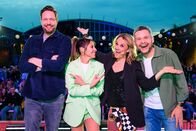Der ZDF Comedy Sommer – Viel Spaß an einem Sommerabend: von links: Bastian Bielendorfer, Negah Amiri, Lisa Feller und Tobias Mann auf der Bühne des "ZDF Comedy Sommer"