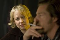 Der letzte Bulle – Nach wie vor tut sich Mick (Henning Baum, r.) schwer damit hinzunehmen, dass "seine" Lisa (Floriane Daniel, l.) einen anderen heiraten will ...