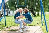 Masterminds – Kelly (Kristen Wiig l.), David Ghantt (Zach Galifianakis r.)