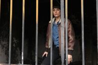 Ein guter Mensch – Nevra Elmas (Cansu Dere) hofft, den Feuertod einer Familie aufklären zu können.