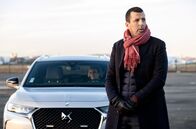 Unter Kontrolle – Maries Assistent Harold (Samir Guesmi) hilft, wo er nur kann, um Marie im Fall der fünf Geiseln im Niger zur Seite zu stehen. Ohne seine Unterstützung wäre Marie längst verloren.