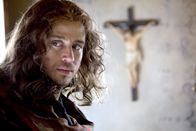 Borgia – Der Musiker Bembo (Marco Cassini) wird von Vanozza Catanei engagiert, um Lucrezia aufzuheitern.